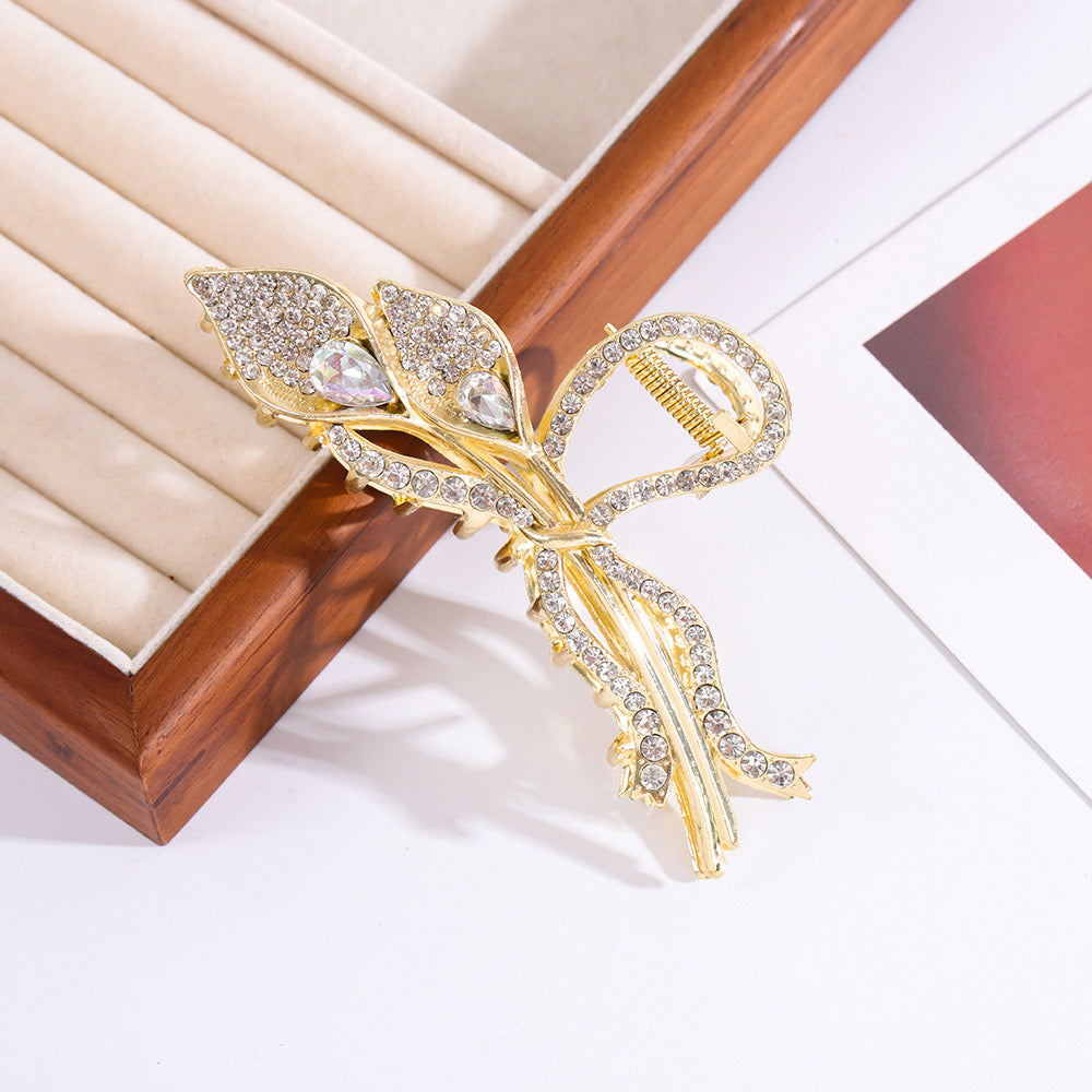 Rhinestone leaf hair claw