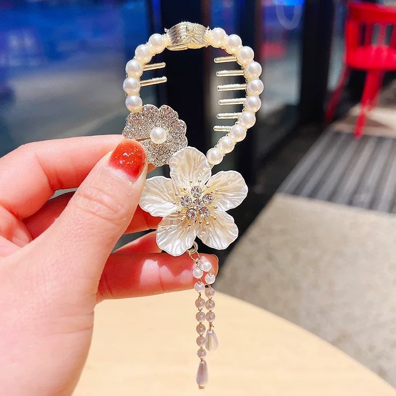 Floral metal banana clip
