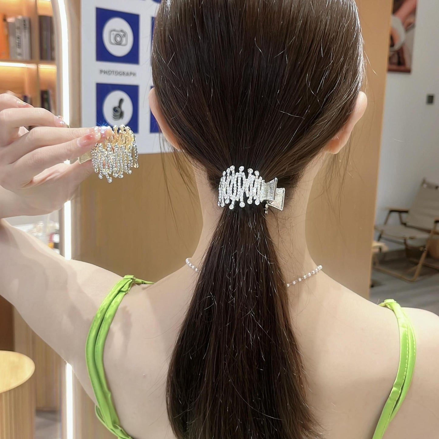 Rhinestone claw clip
