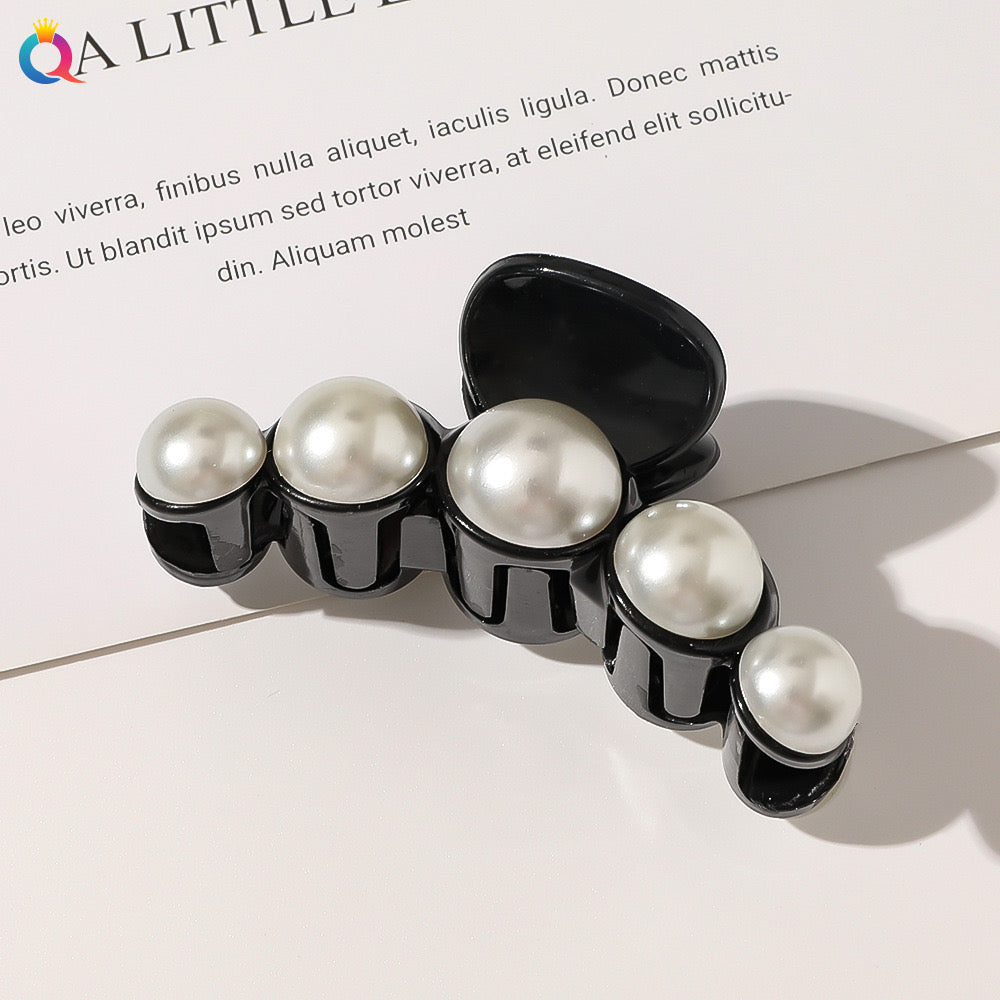 Pearl Claw Clip
